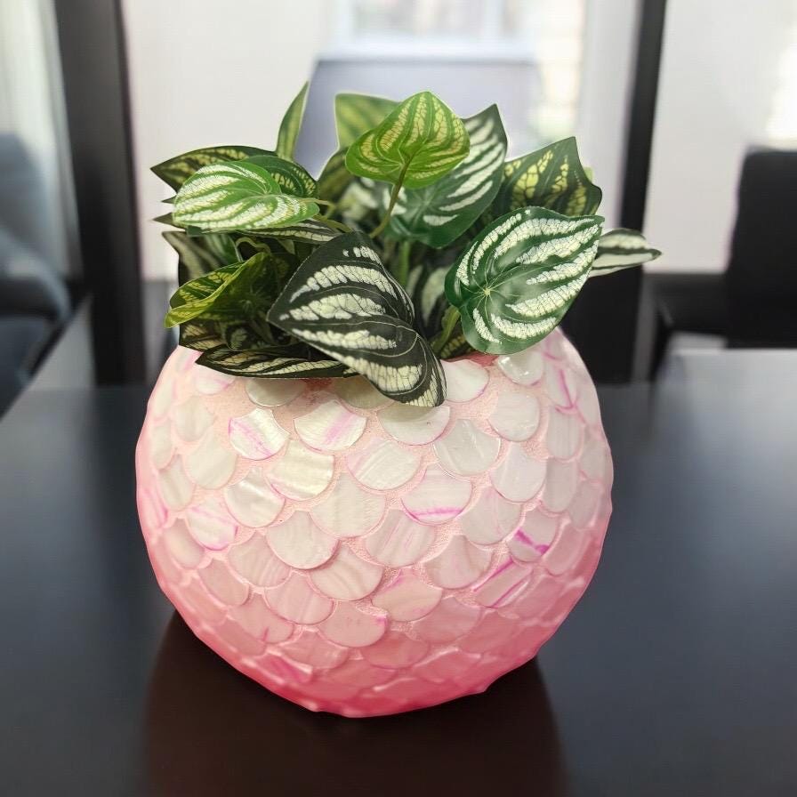 Handcrafted pink ombre mosaic bowl with scalloped edges, featuring intricate tile design and vibrant colors.