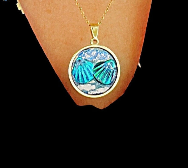 Handmade Seashell Pendant Necklace