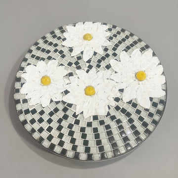 Daisy floral mosaic art cake plate with colorful flower design, ceramic serving platter, ideal for desserts and special occasions.