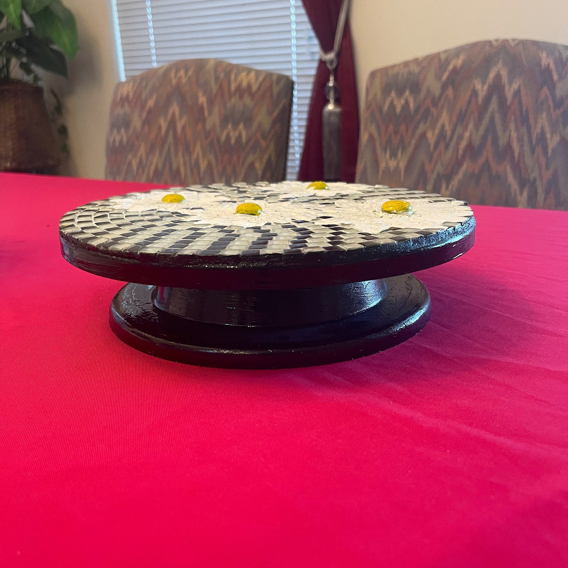 Daisy floral mosaic art cake plate with colorful floral design, perfect for serving desserts and decorative display
