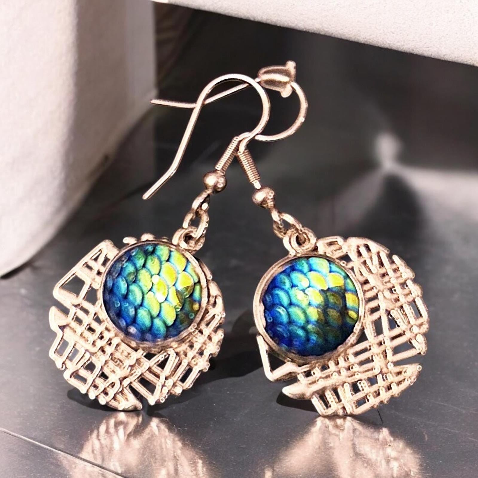 Vintage Boho Mermaid Scale Drop Earrings with iridescent finish, featuring layered fish scale design and gold-tone hooks.