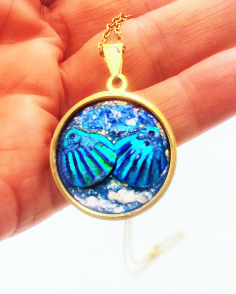 Handmade Seashell Pendant Necklace
